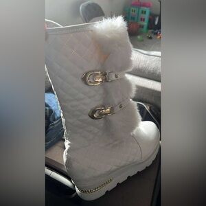 Quilted White Boots with Fur and Gold Buckles